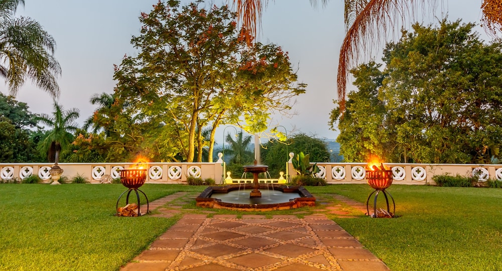 Blue Mountain Luxury Lodge