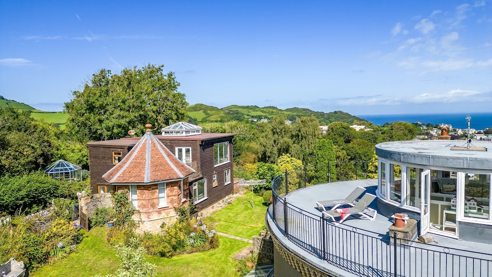 The Round House - Panoramic Views of Ilfracombe view 5