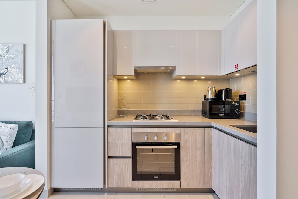 PVH - Serene 1BR - Sobha Waves