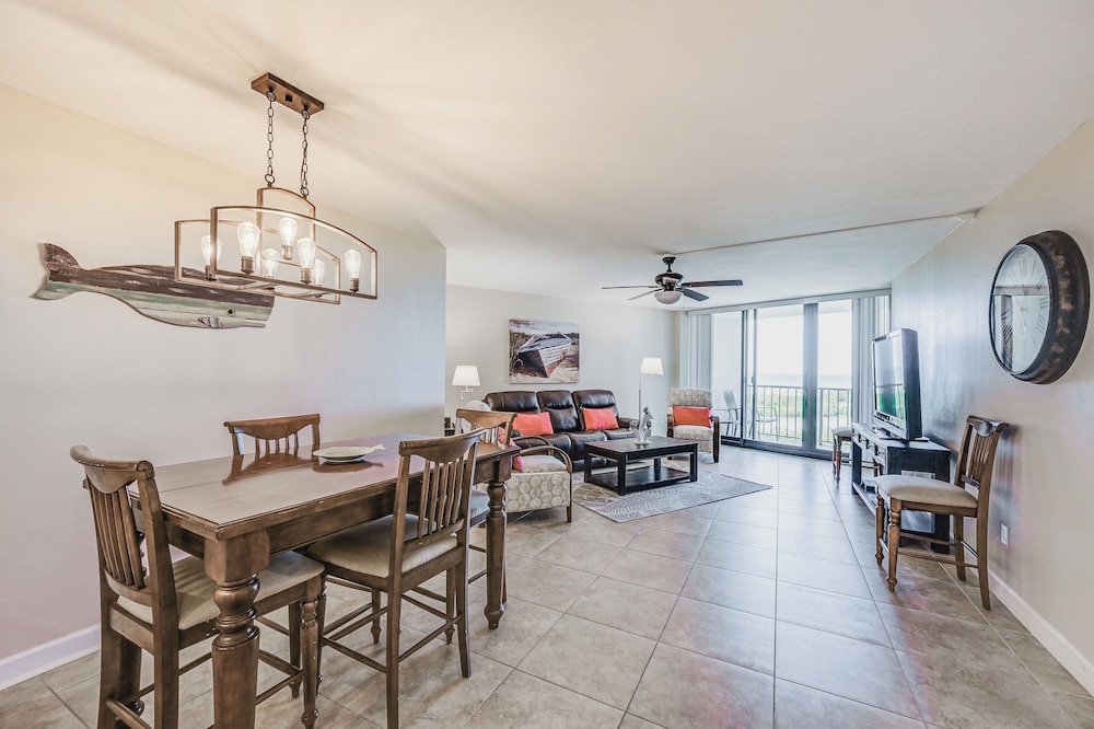 Direct Beach Access: Marco Island Resort Condo!