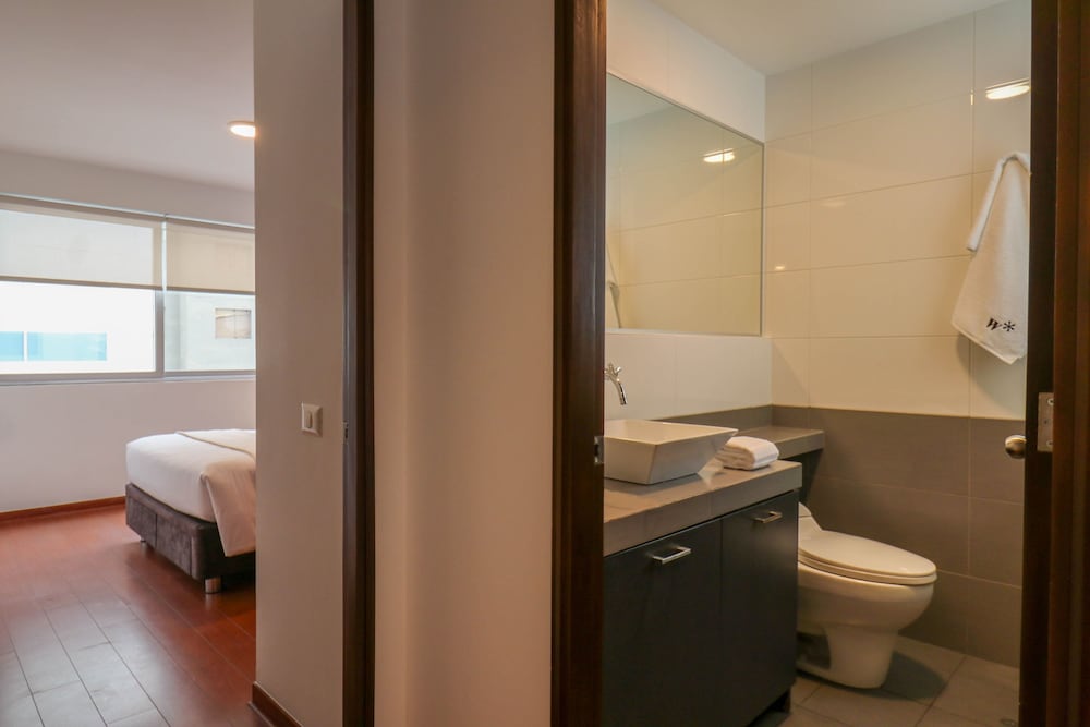 w Elegant 2BR w Fantastic View in Miraflores