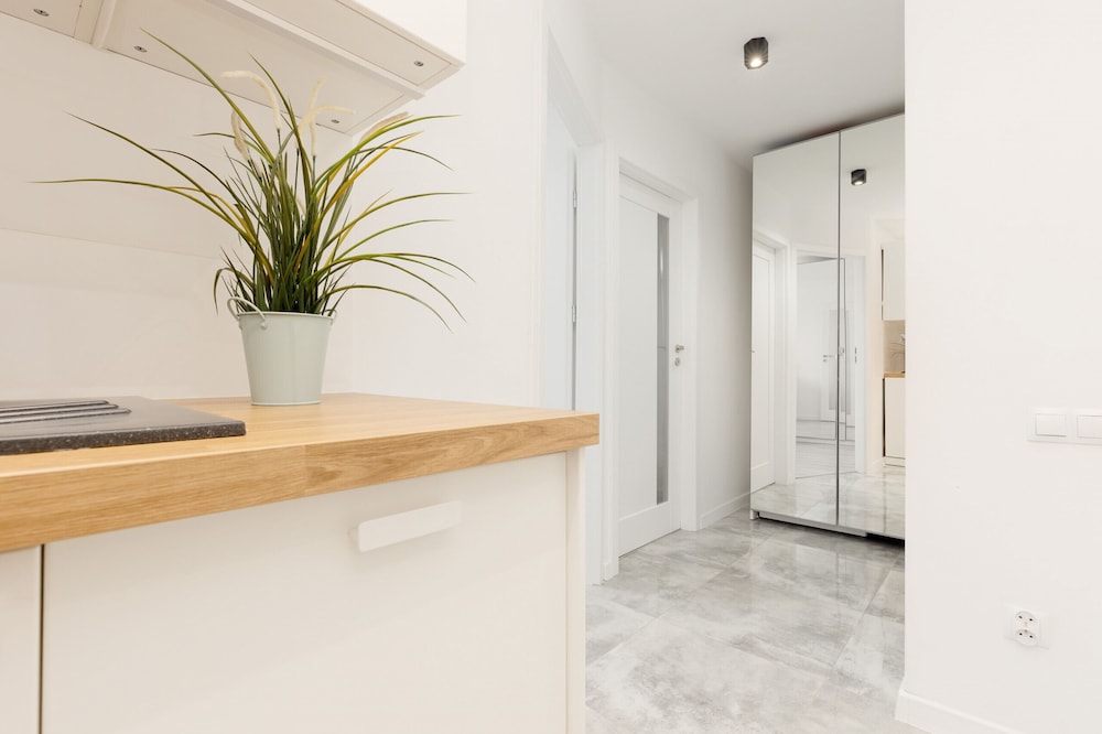 Warsaw Saski Garden Apartment by Renters view 3