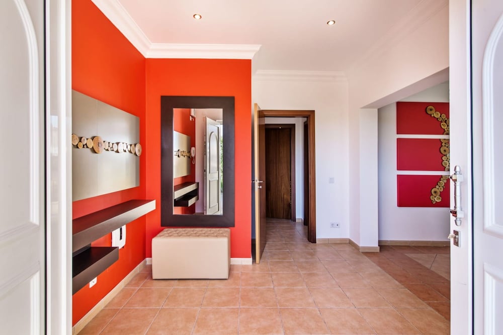 Amapola in Quelfes With 4 Bedrooms and 4 Bathrooms