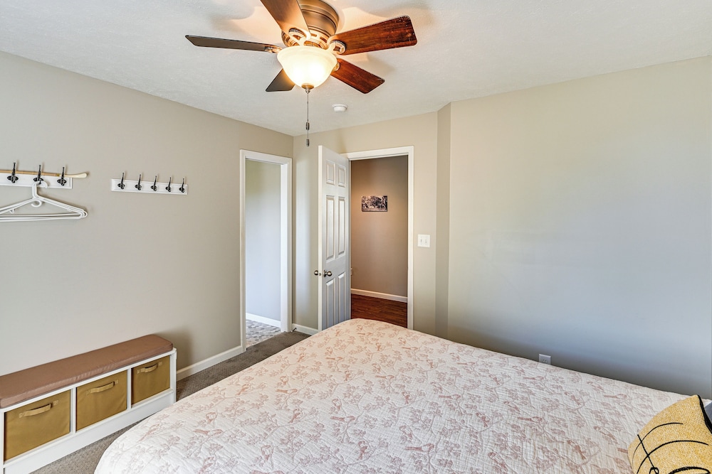 Walk to Academy: Lake Max Family Penthouse