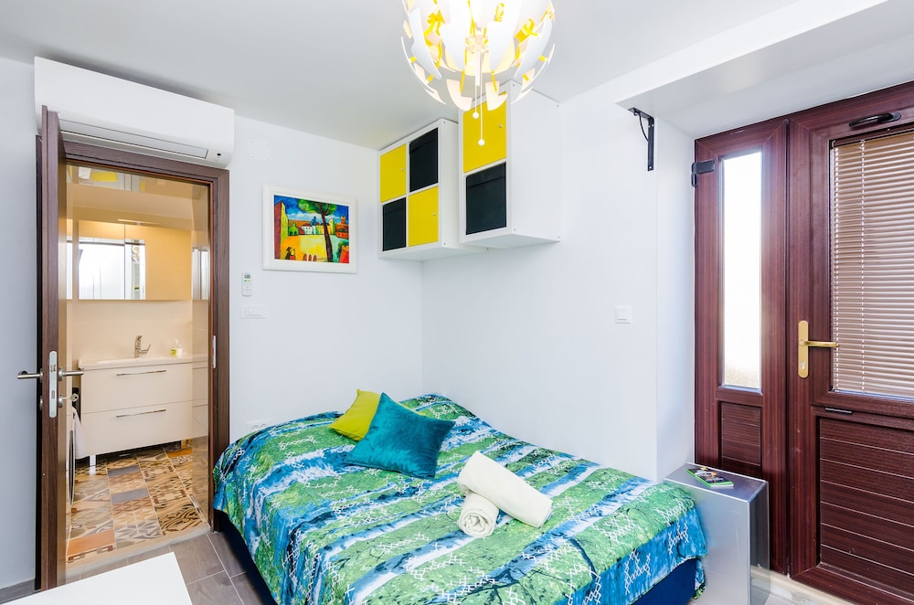 Apartment & Room Sunset Beach