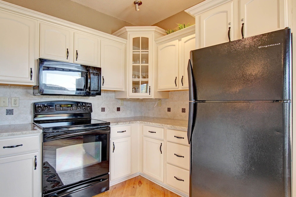 Sheep Mountain 20b 2 Bedroom Condo by RedAwning - Property Image 30