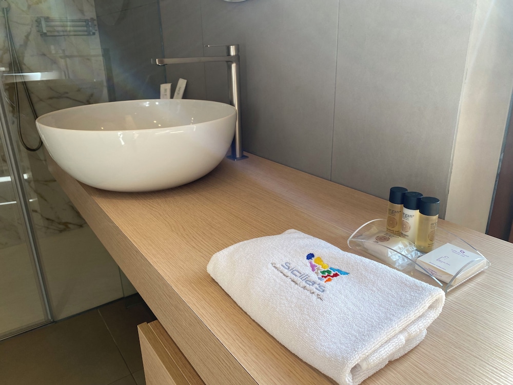 Sicilia's Residence Hotel Art & Spa