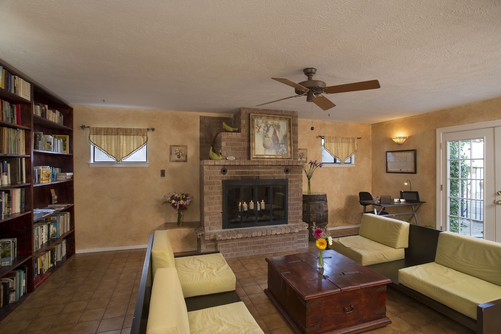 The Lakehouse Bed & Breakfast view 3