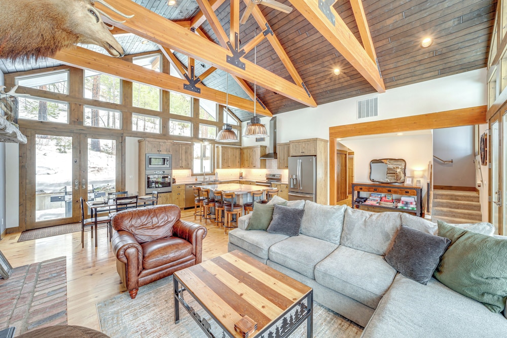'chelan Mountain Retreat' Chalet w/ Fire Pit!