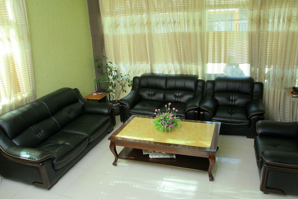 Bnow Hotel