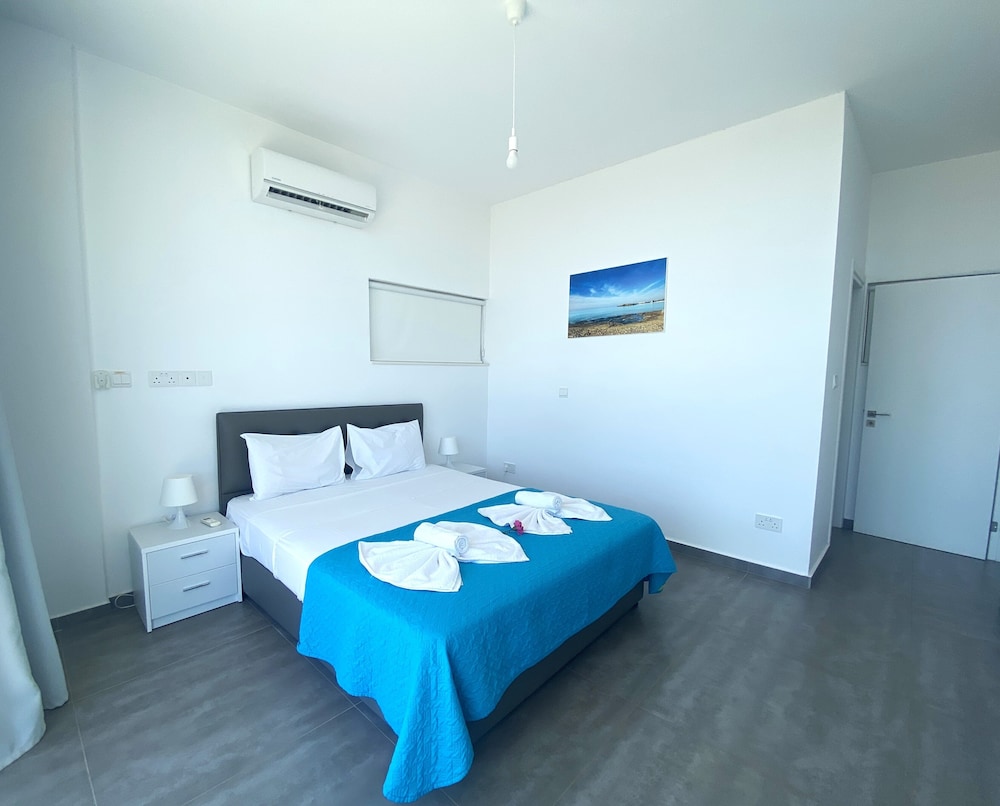 Ayia Napa Nissi Pearl Villas