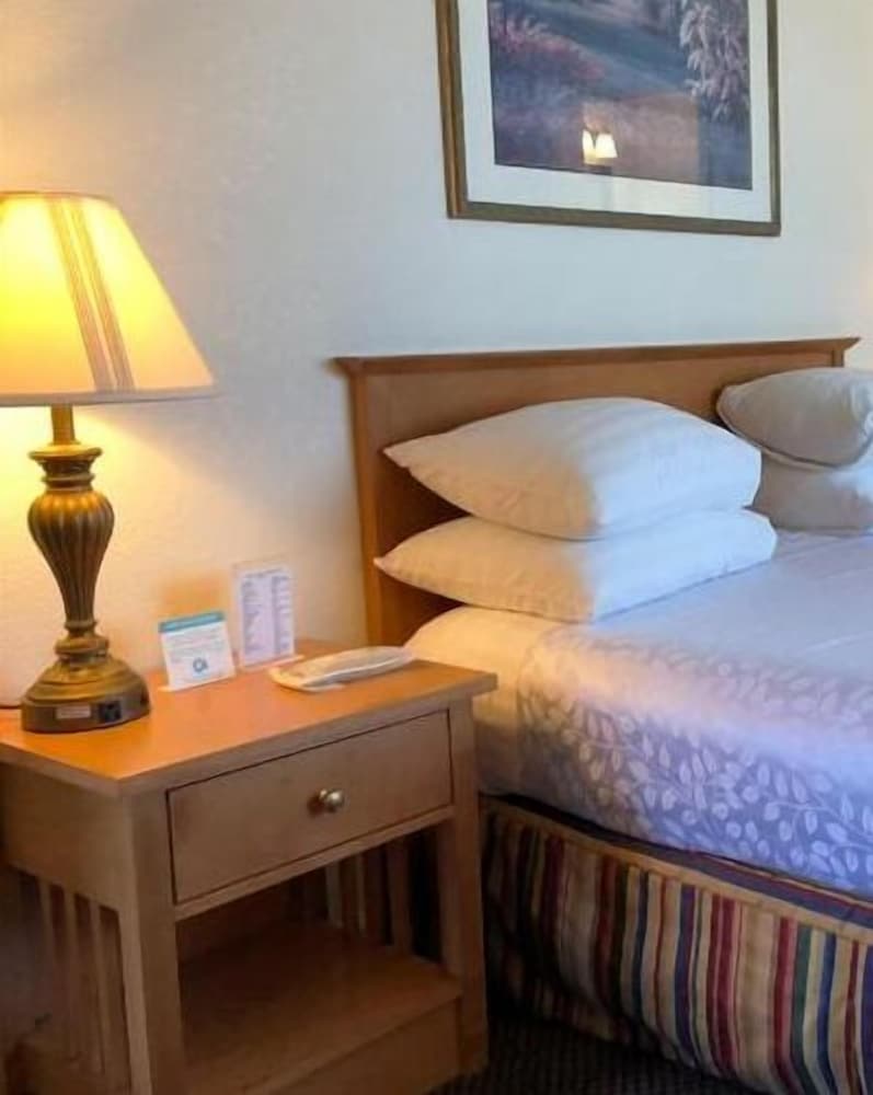 Trailside Inn