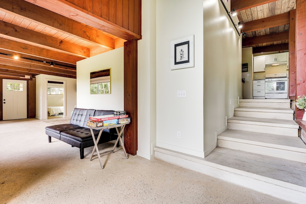 Fire Pits & Grill: Lakefront Jackson Home