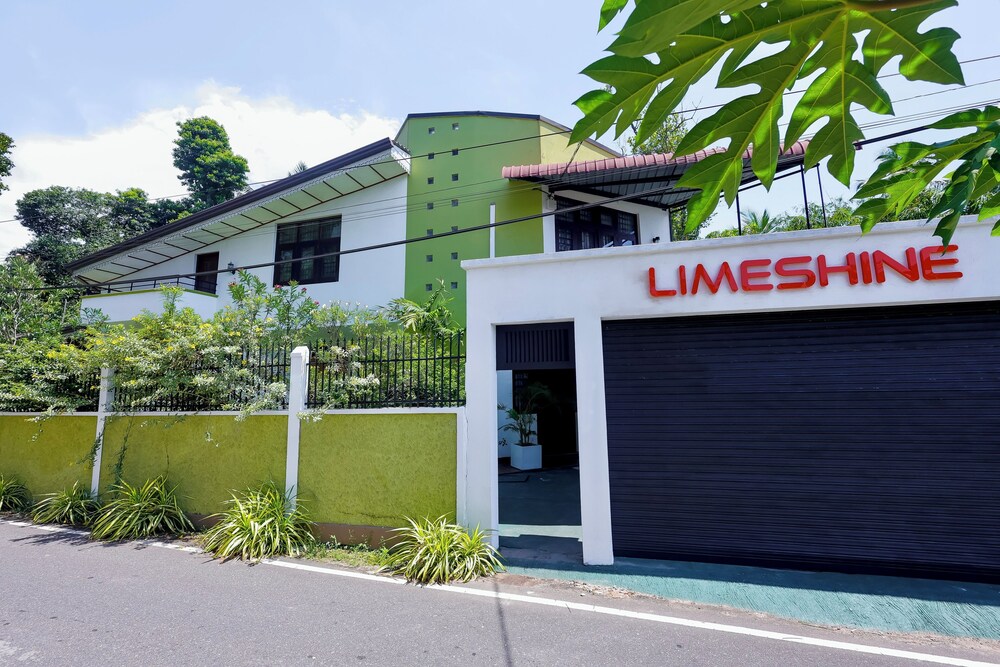 Limeshine Airport Transit Residence