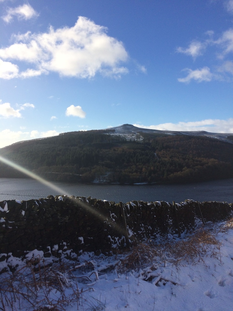 Ladybower Inn