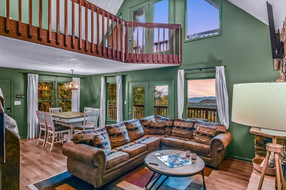 Smoky Mountain Bliss 2 Bedroom Cabin