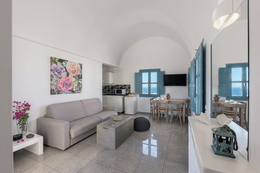GTK Santorini Oia Sunset Villas