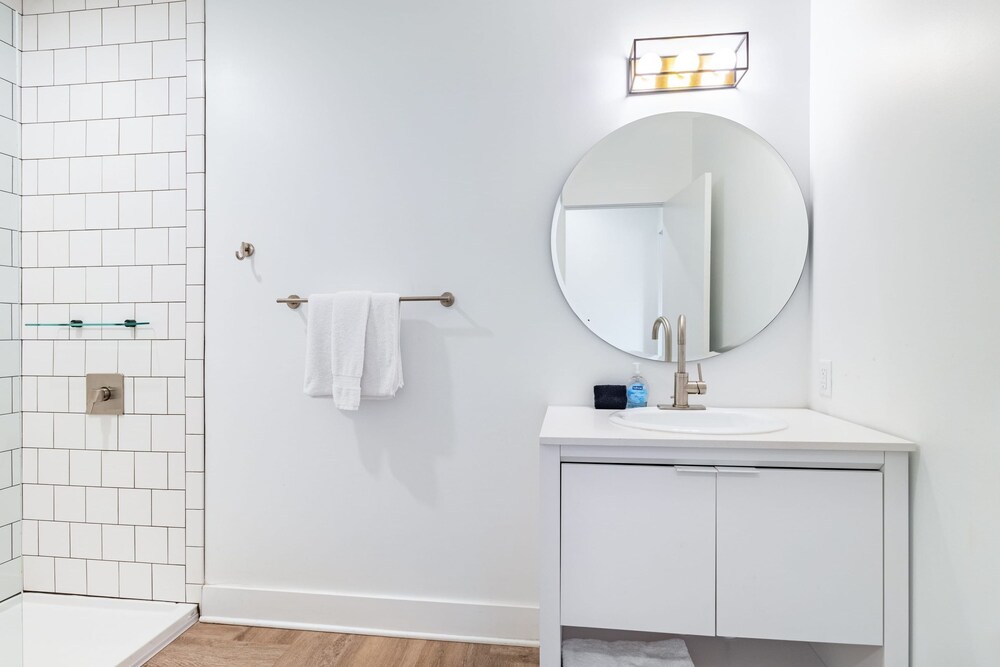 The Carter 506 by Avantstay Mins to Downtown