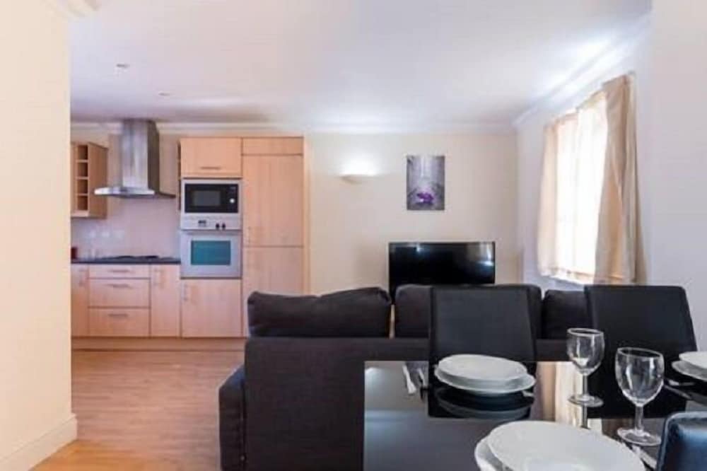Godwin Court Apartments view 4