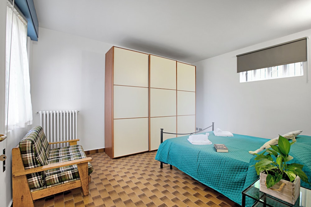 Mark Apartment