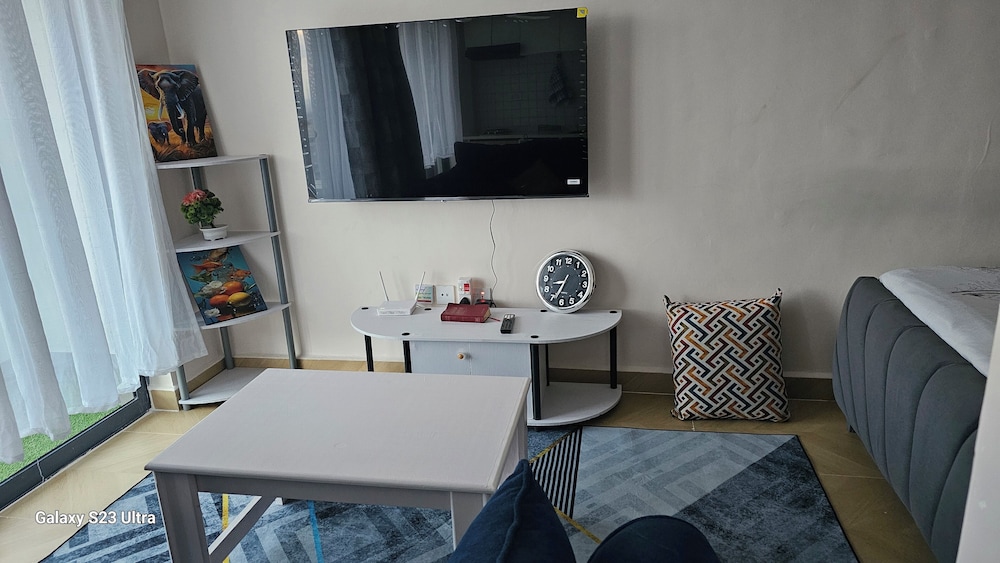 Pazoori Stays at Artesano Apartments