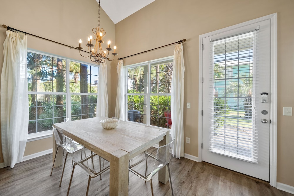 Blue Palm 3 Bedroom Home