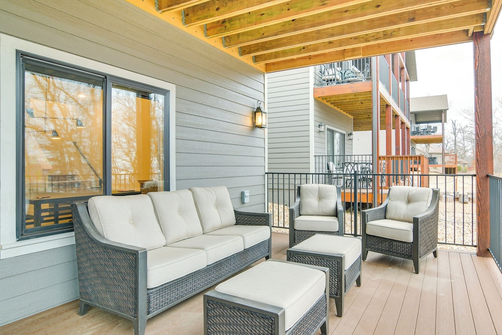 Fireplace + Lake Access: Waterfront Branson Escape