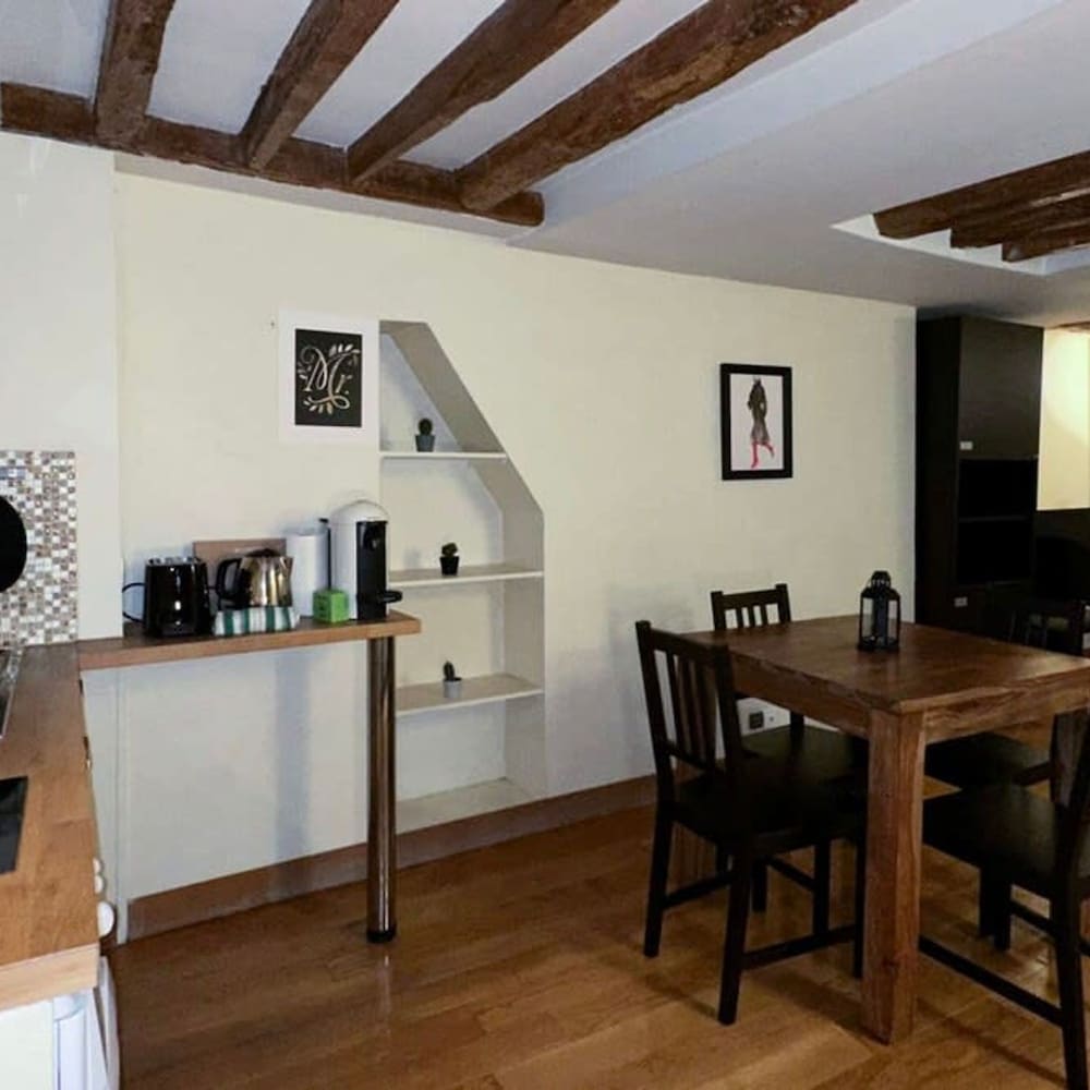 Charming Tuileries 1 Bed Apt in the Centre of Paris
