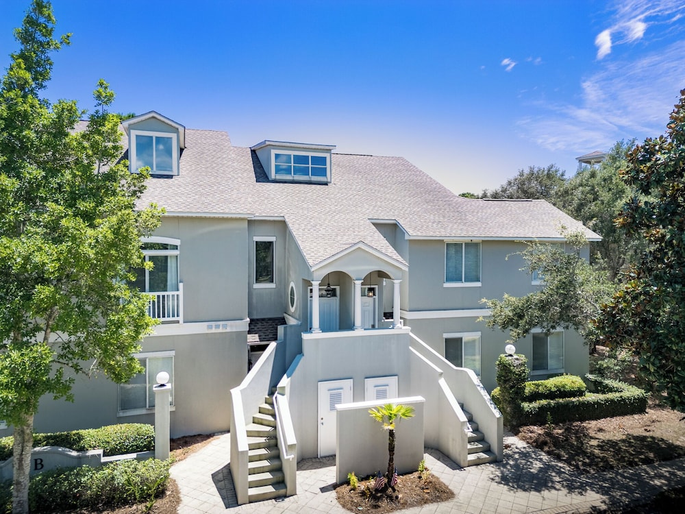 Peninsula Golf Club - The Links #B203 by Southern Vacation Rentals