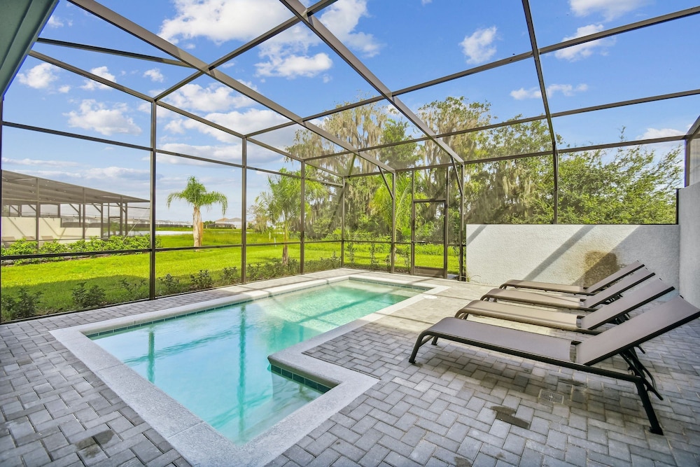 Luxury Villa w/ Pool & Disney Themes Solterra