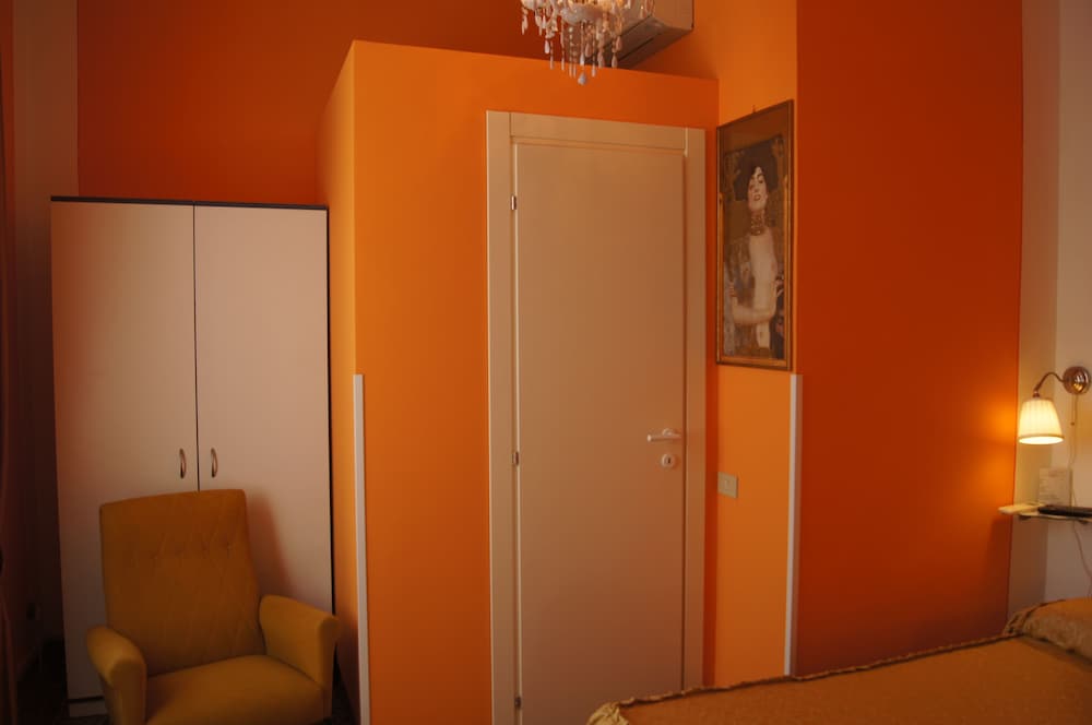Photo 28