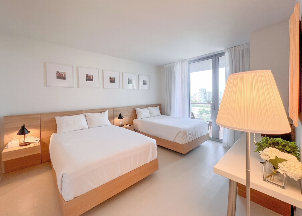 Luxury Ocean Views Apt 1208