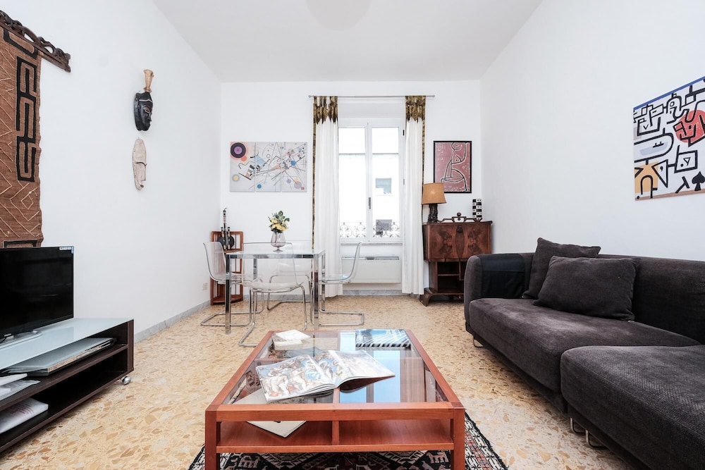 Domus Linda in Roma With 1 Bedrooms and 1 Bathrooms