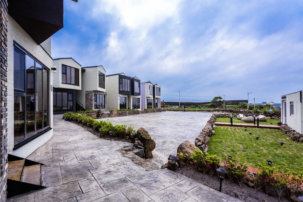 De Reve Jeju