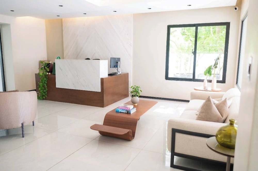 Luxurious Santo Domingo Apartment in Heart of the City, Wifi, Pool, Parking Free