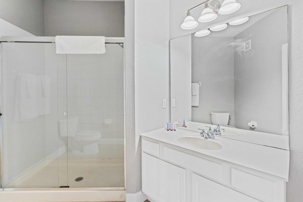 Vista Cay Swanky