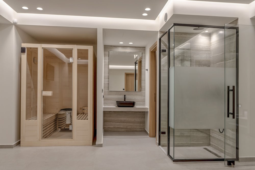 Villa Luxury Heaven - With Heated Pool