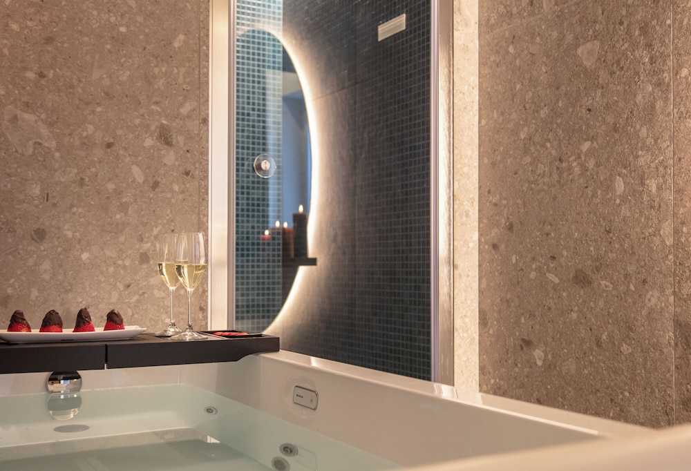 Fortunella Suites Luxury