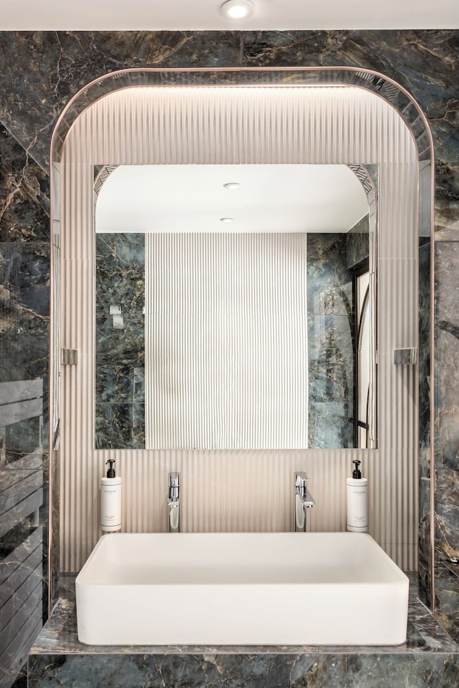 Merveil Luxury Suites - Rougemont I-II-III