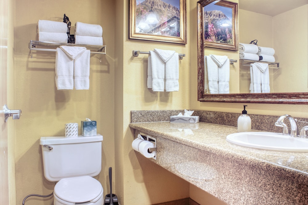 The Grand Lodge by Traverse Hospitality (No Resort Fees)