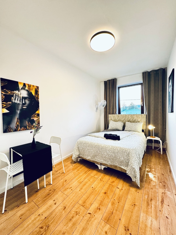 Spacious Budget Home Garden Stay