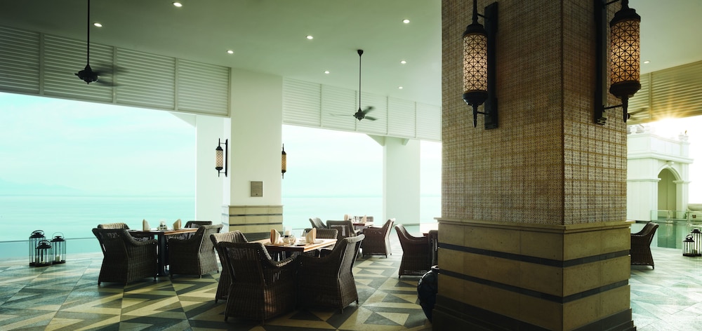 Eastern & Oriental Hotel 31