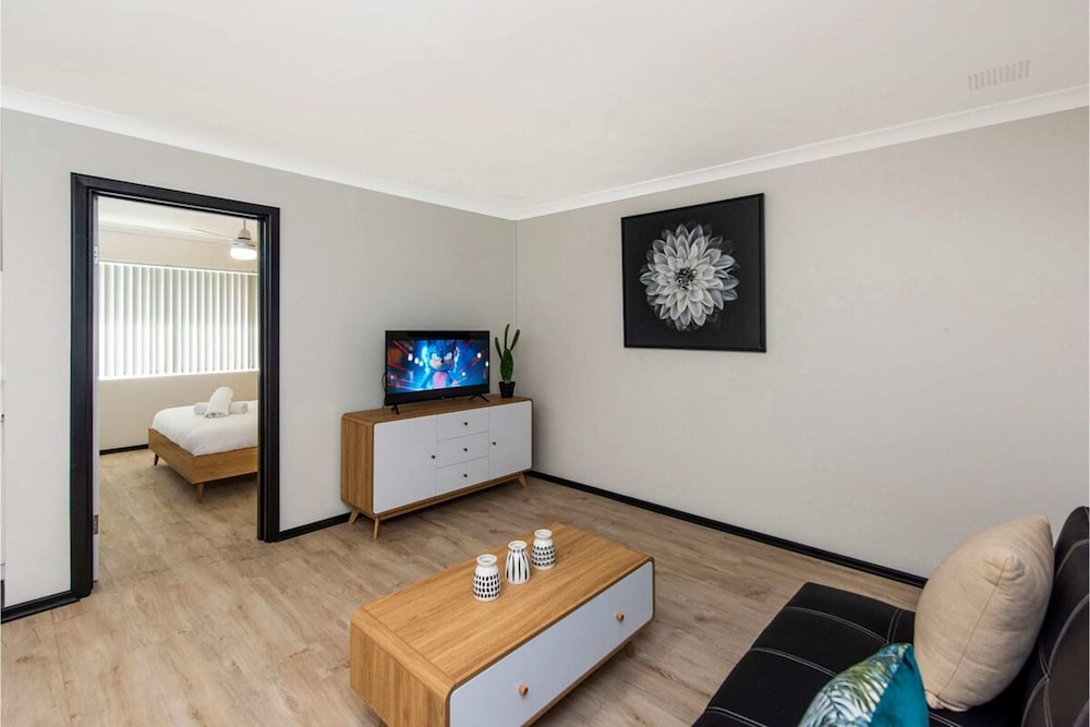 Peaceful South Perth Home near Perth Center view 4
