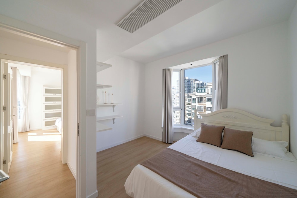 Book and Bed - Xujiahui