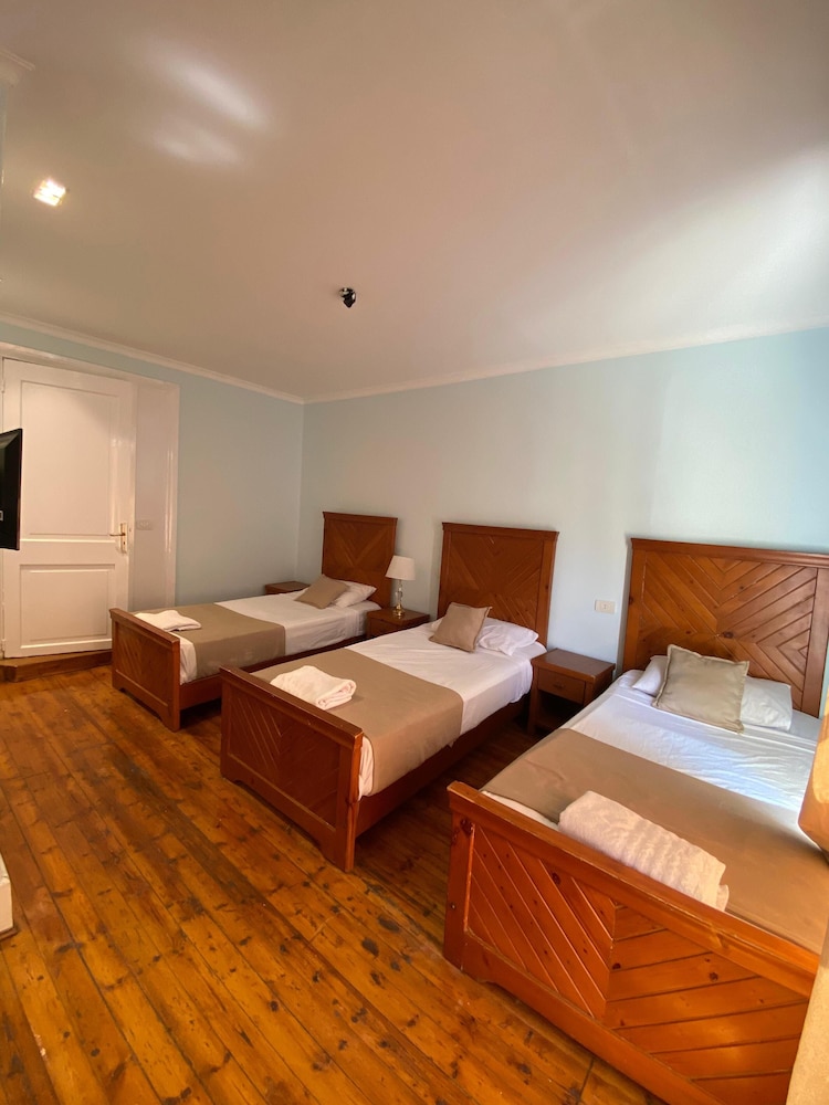 cairo house hostel