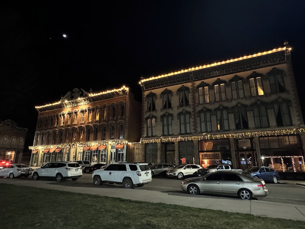 Historic Plaza Hotel