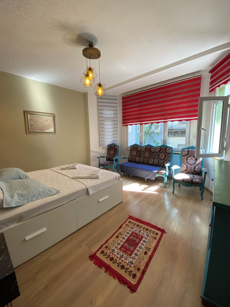 Taksim Sofa House