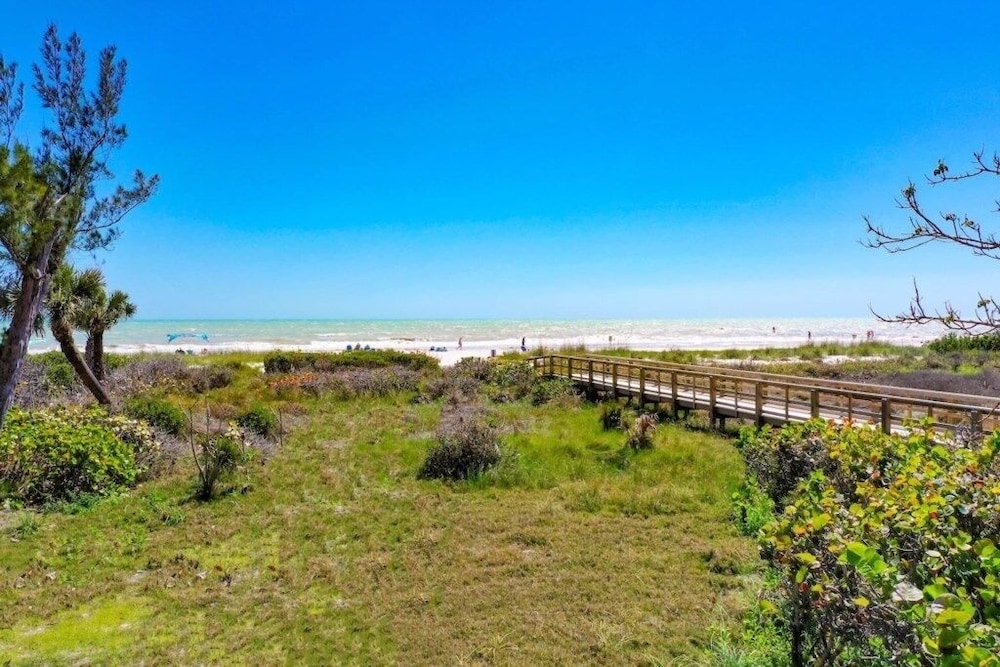 Coquina Beach 2c 2 Bedroom Condo