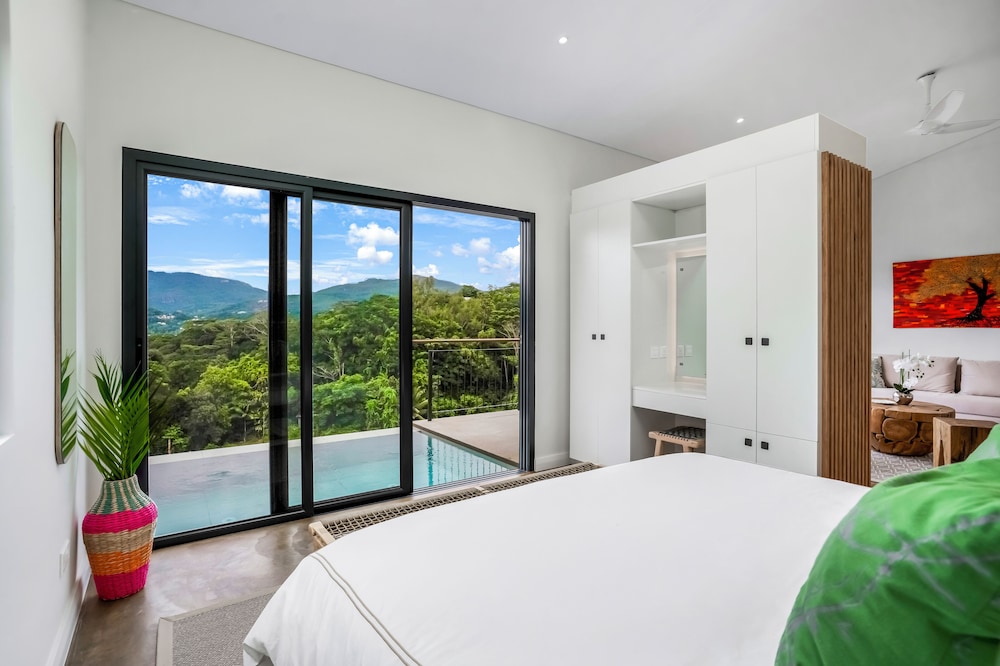 Red Palm Luxury Villas with Private Pools