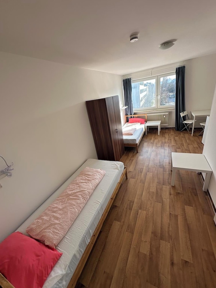 2-Rent Group Hostel Apartments HAN53
